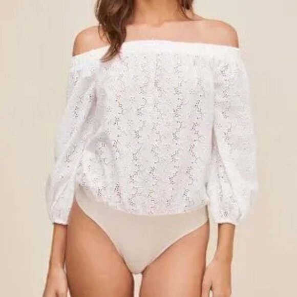 NWT ASTR the Label Elodie Off Shoulder Eyelet Bodysuit - Picture 2 of 8